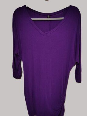 Vibrant Purple slightly rounded- V-Neck Blouse quarter length sleeve fitted